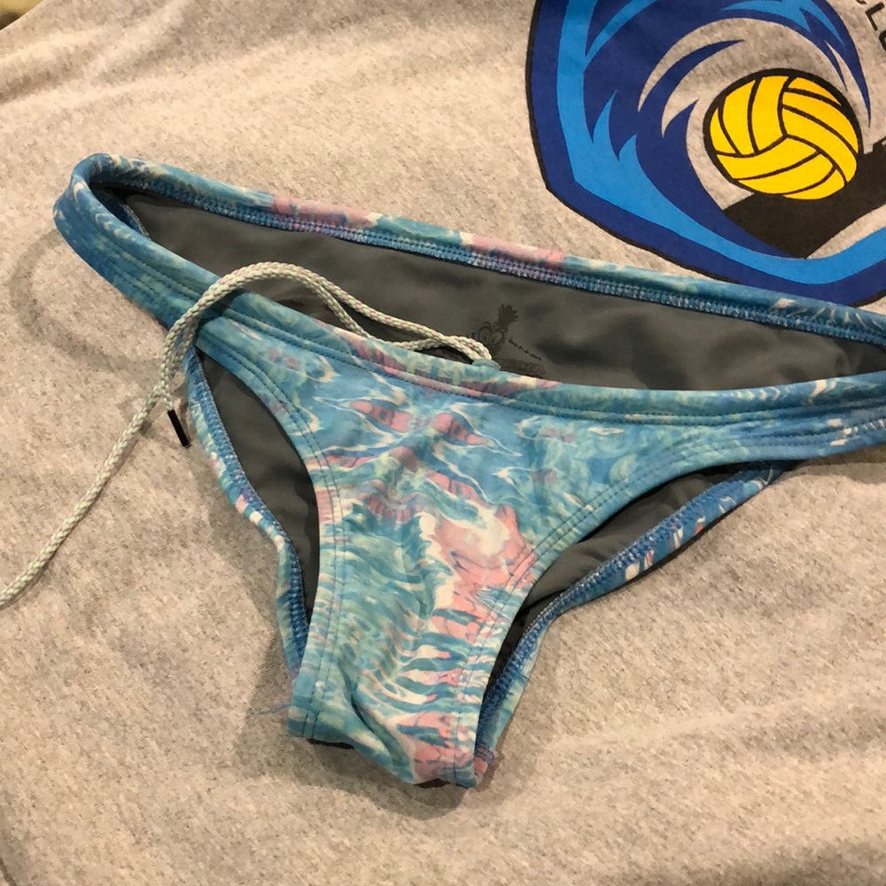 Jolyn bottoms Bali S